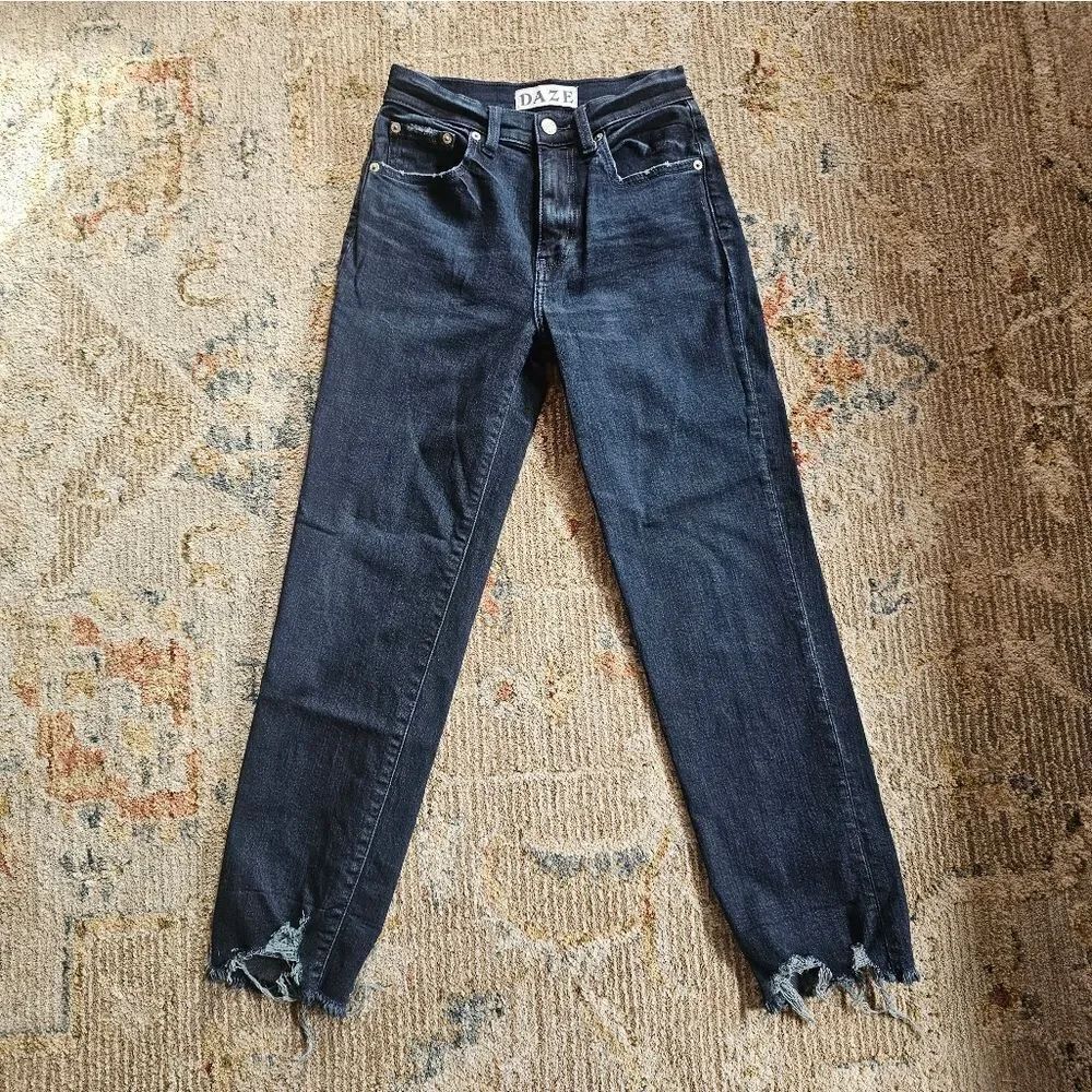 Daze Ankle Jeans, Sz 24 With 26" Insram, Excellent Condition